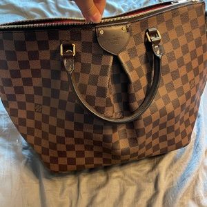 Louis Vuitton Purse